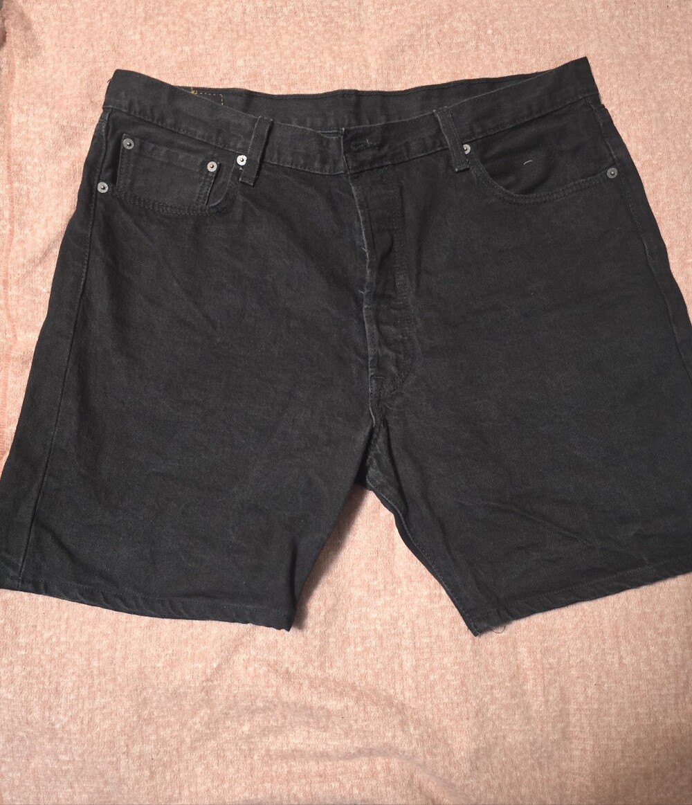 LEVI STRAUSS & CO SHORTS